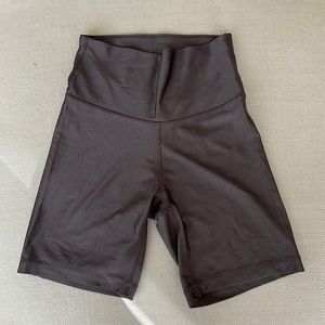 Aritzia TNA Atmosphere High Rise Bike Shorts